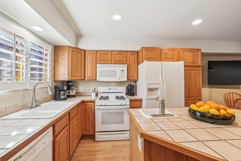 Cedars 24 3 Bedroom Duplex