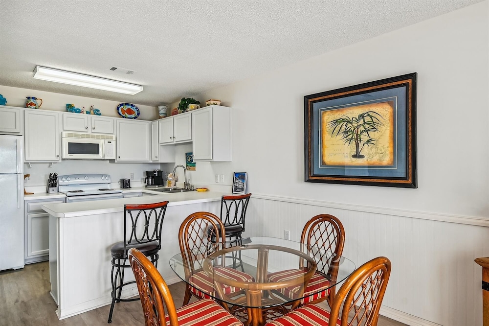 Grand Caribbean East 309 1 Bedroom Condo by RedAwning view 4