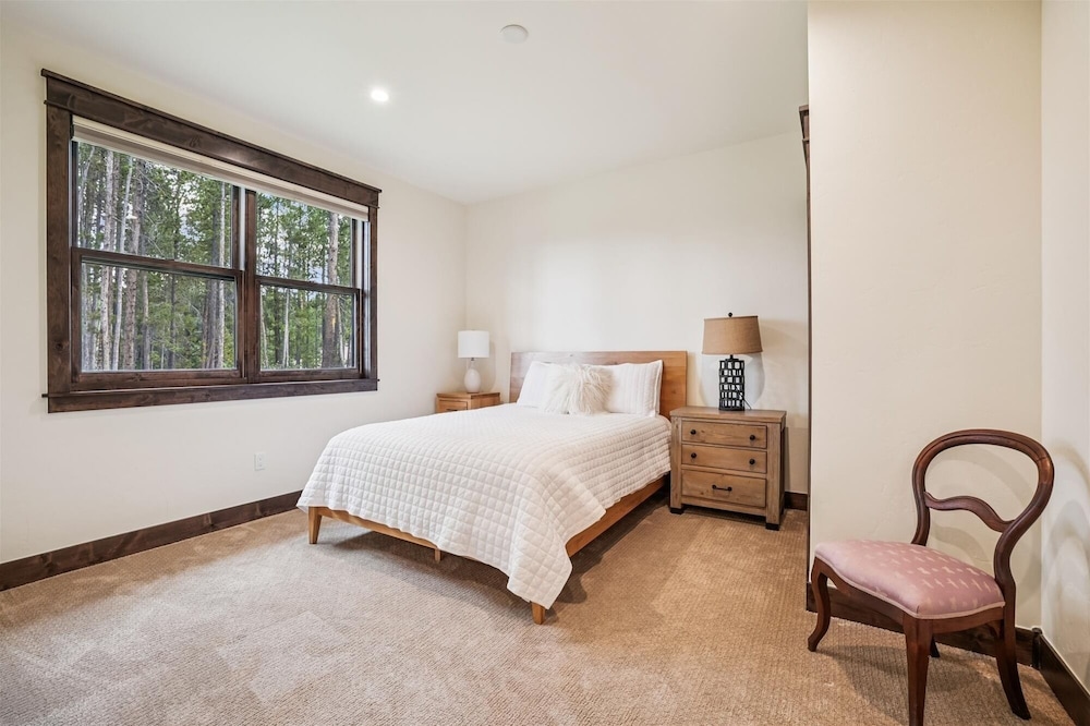 Breck Mountain Getaway 4 Bedroom Home