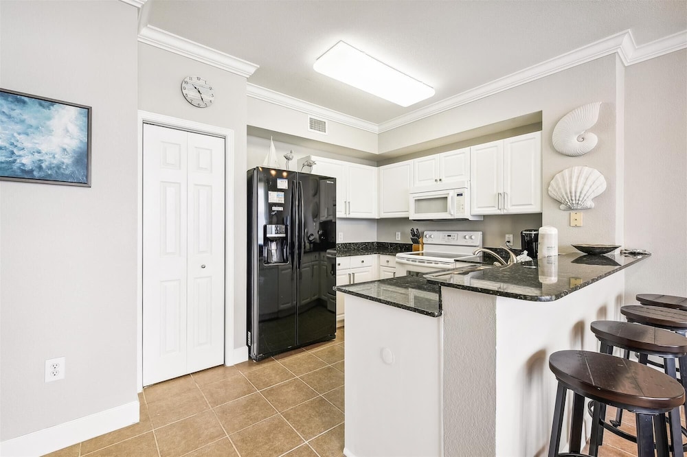 Tidewater by Book That Condo