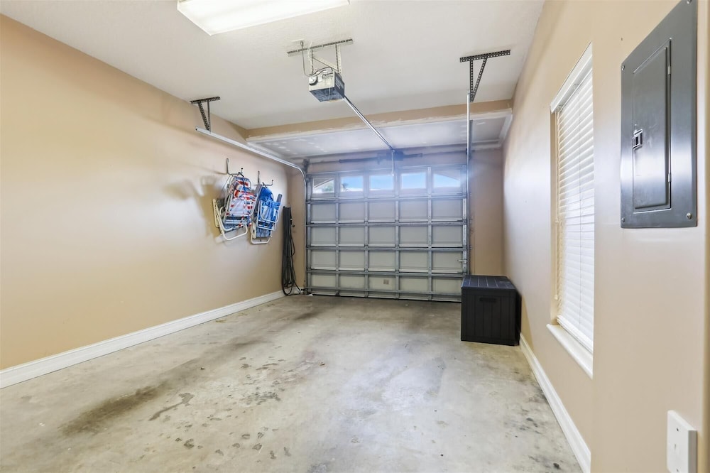 Beachside Bliss: 3BR Coastal Condo w/ Pools & Patio in St. Augustine