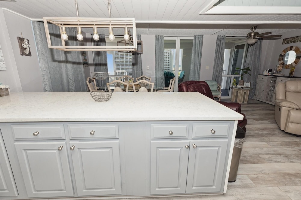 Shoreline Towers 3066- Our Relaxation 3 Bedroom Condo by RedAwning