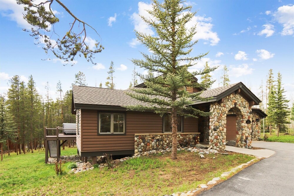 Evergreen Lodge