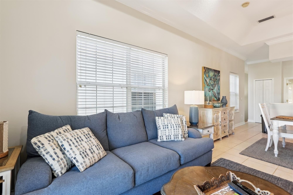 Beachside Bliss: 3BR Coastal Condo w/ Pools & Patio in St. Augustine