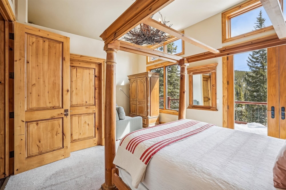Clowsgill Holme 5 Bedroom Home by RedAwning