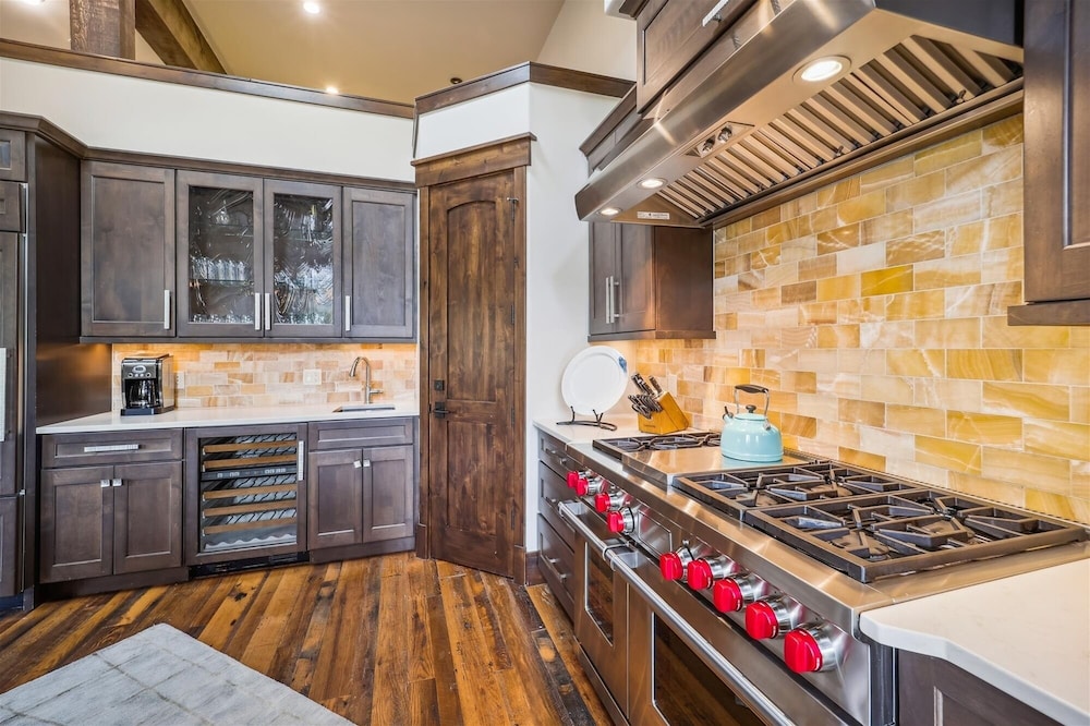 Highwoods At Shock Hill 4 Bedroom Townhouse by RedAwning