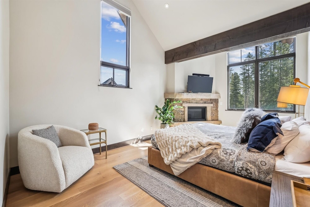 Chateau Breck 4 Bedroom Townhouse
