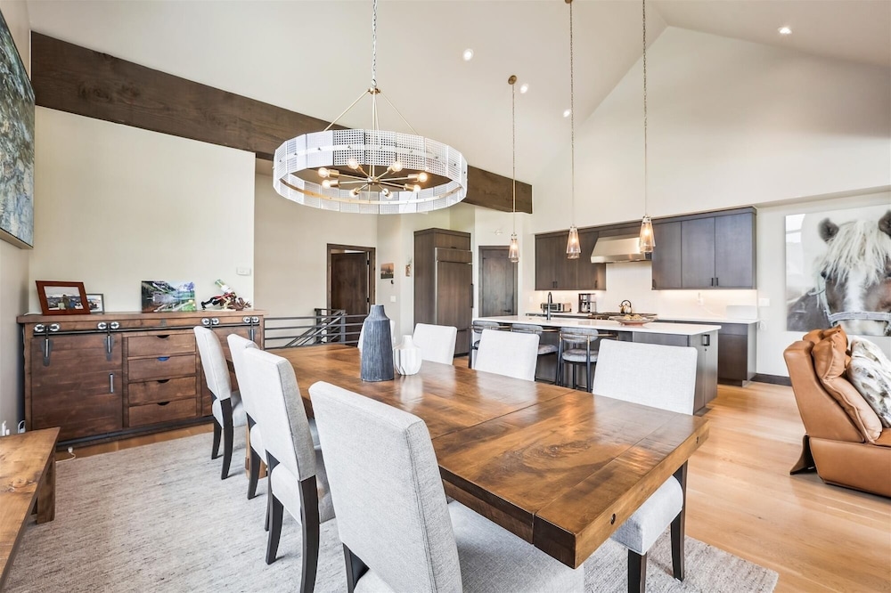 Chateau Breck 4 Bedroom Townhouse