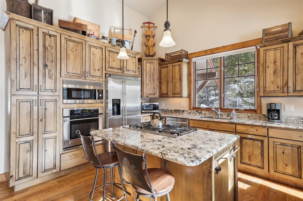 The Beaver Lodge At Breckenridge 4 Bedroom Home