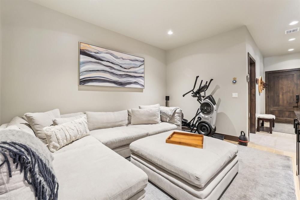 Chateau Breck 4 Bedroom Townhouse