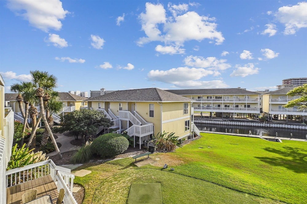 Sandpiper Cove 2041 1 Bedroom Condo by RedAwning