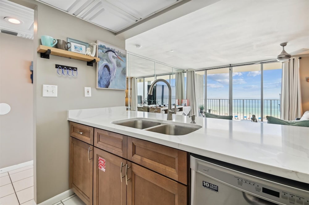 Long Beach 1-302, Updated 1 Bedroom . Free Beach Chairs Included! 1 Condo by RedAwning view 2