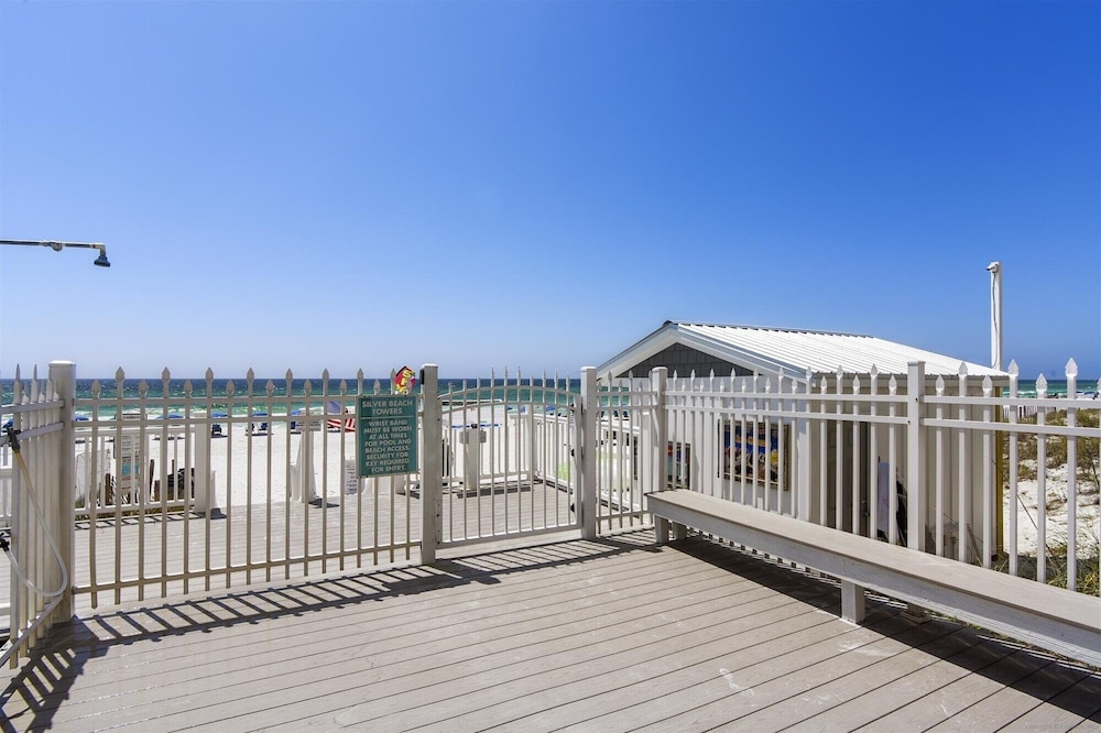 Silver Beach 1605e 2 Bedroom Condo