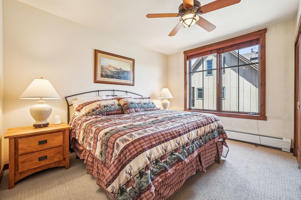 Main Street Station 3305 3 Bedroom Condo