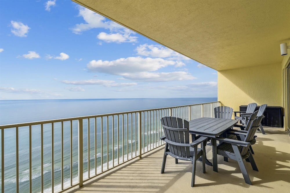 Gulf Crest 2005 - 2 Bedroom W/Fantastic View! Family Friendly! Sleeps 8 Condo by RedAwning view 3