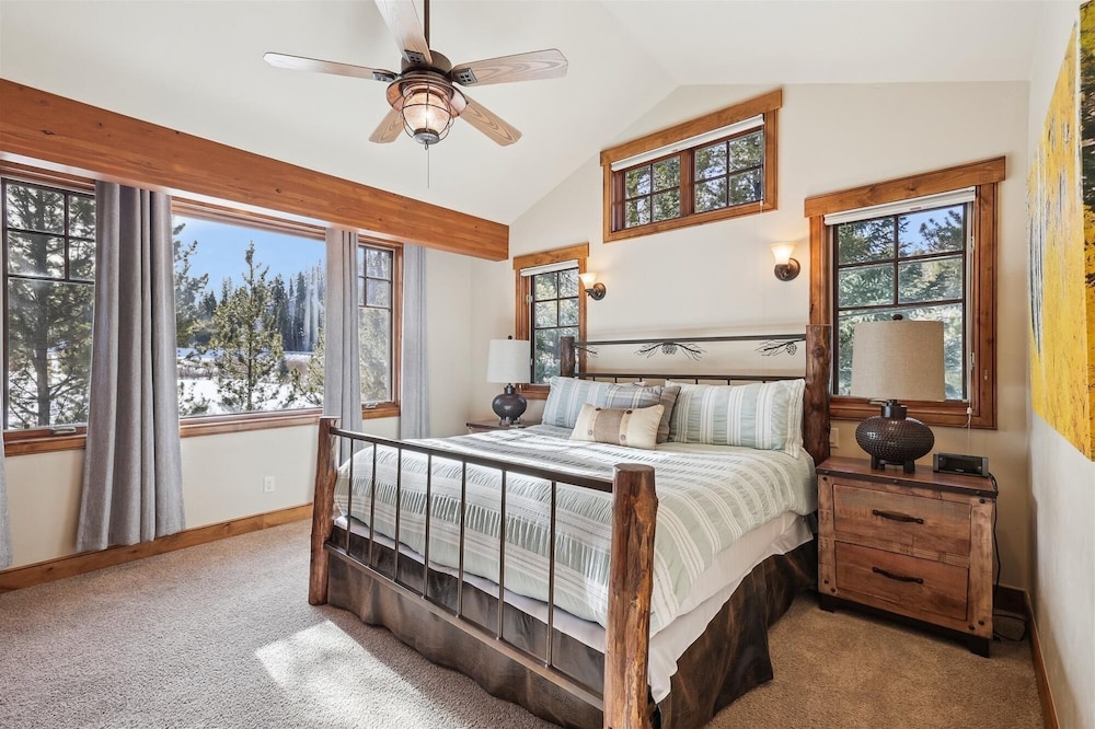 The Beaver Lodge At Breckenridge 4 Bedroom Home