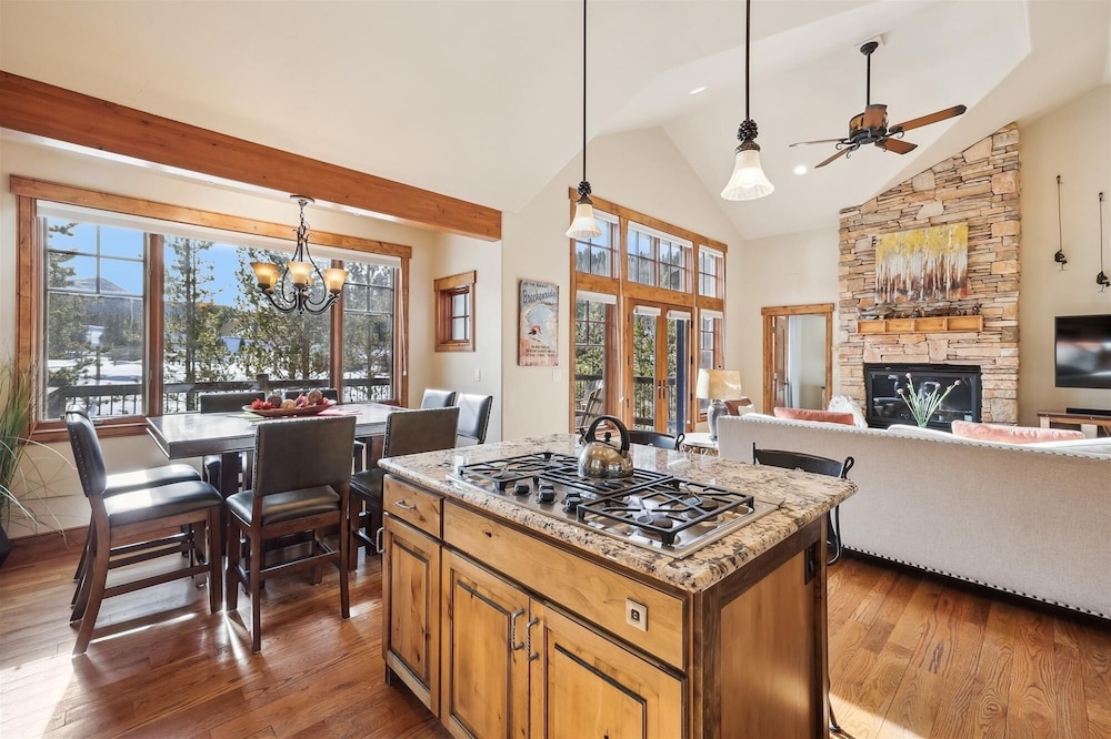 The Beaver Lodge At Breckenridge 4 Bedroom Home