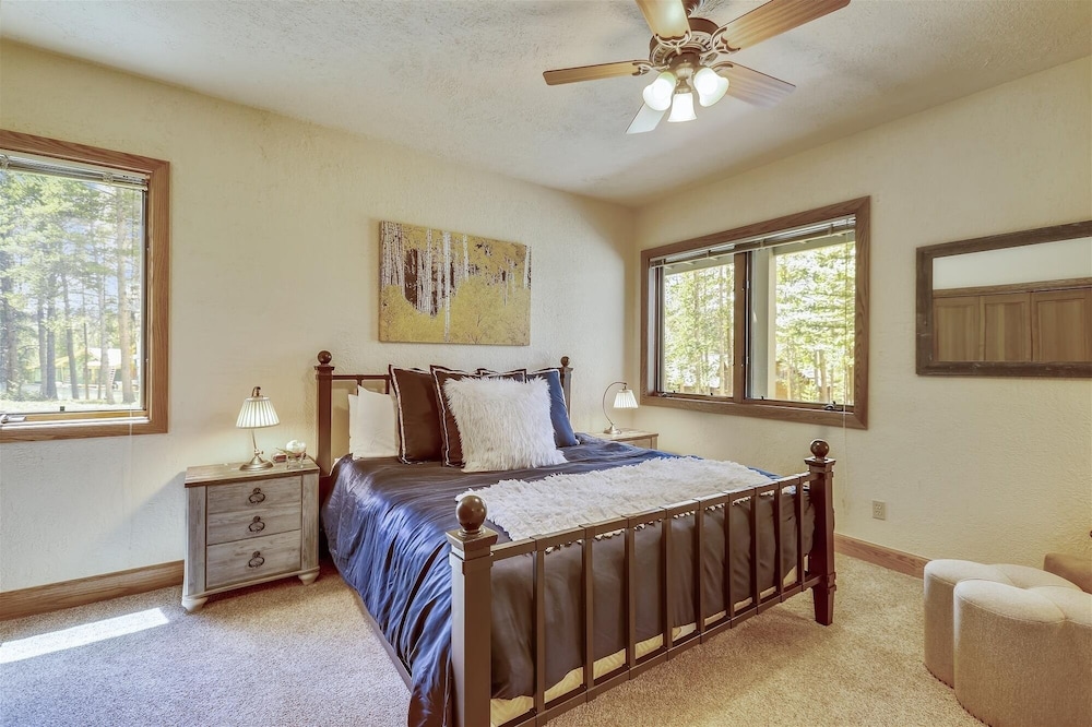 Evergreen Lodge