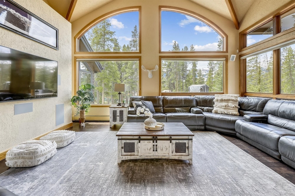 Evergreen Lodge