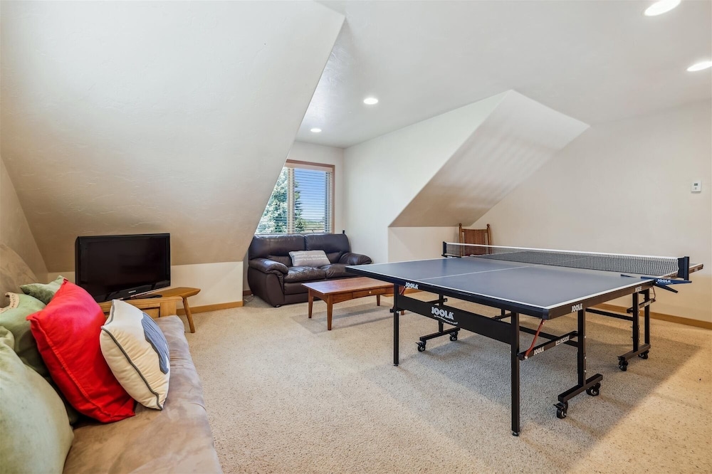 Legend Lake Lookout 4 Bedroom Home