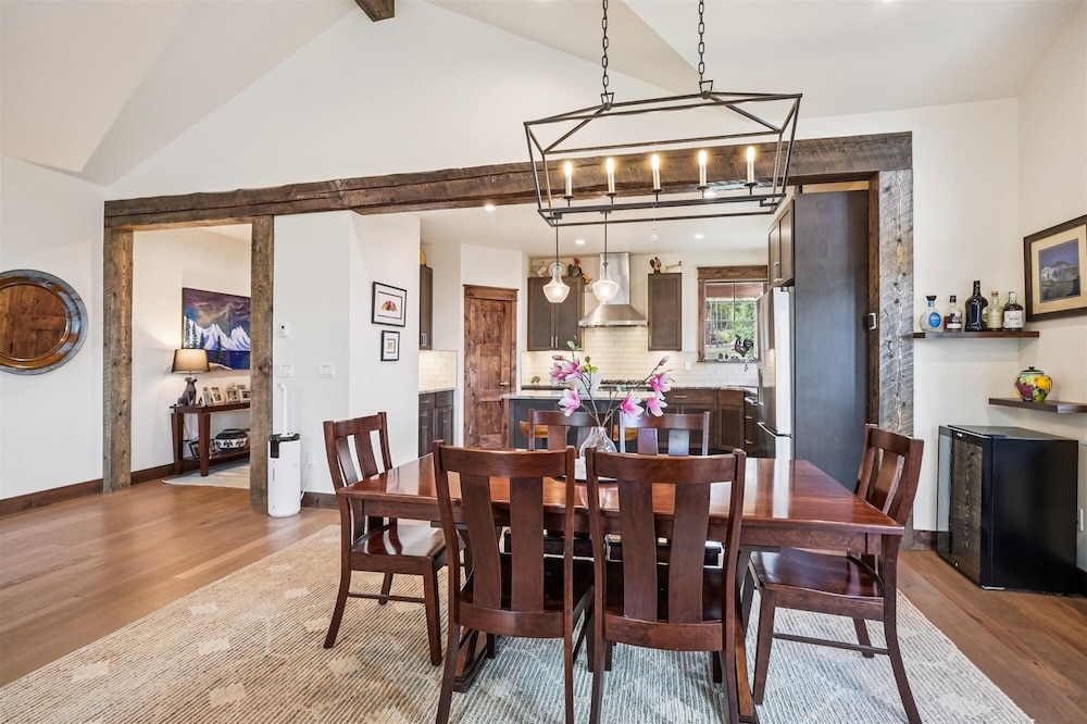Breck Mountain Getaway 4 Bedroom Home