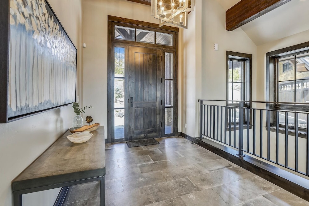 Barton Creek Vista 6 Bedroom Home