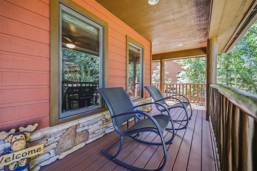 Legend Lake Lookout 4 Bedroom Home