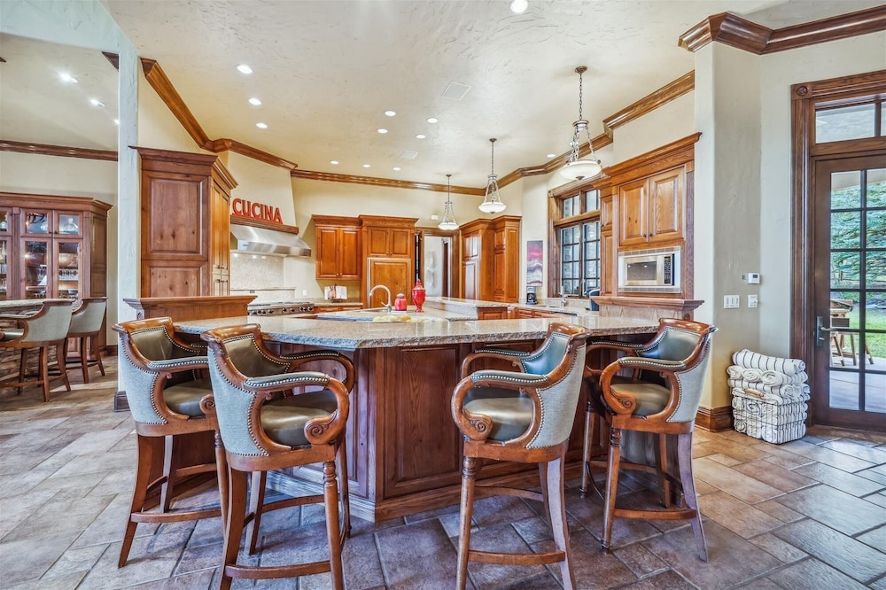 Gold King Retreat 6 Bedroom Home by RedAwning
