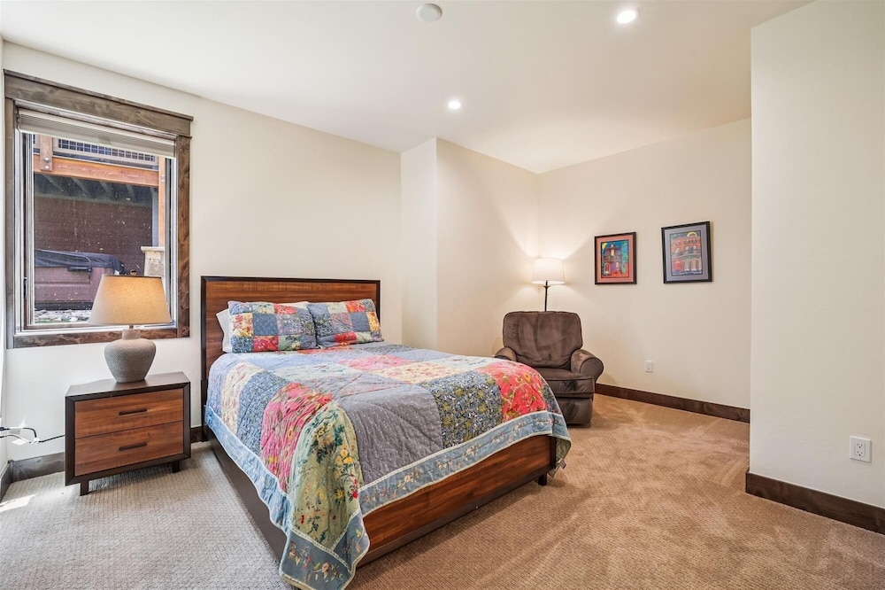 Breck Mountain Getaway 4 Bedroom Home