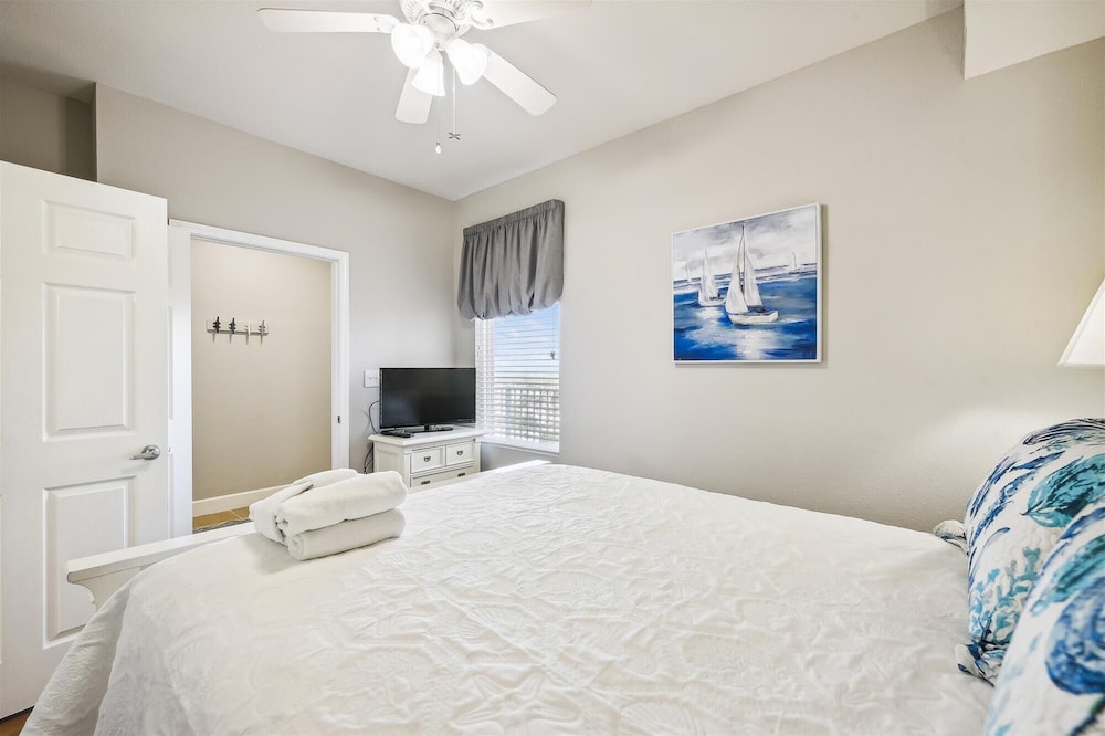 Tidewater by Book That Condo