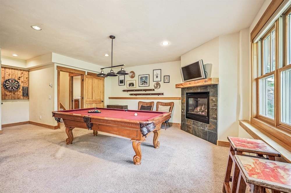 Little Bear Lodge 4 Bedroom Home