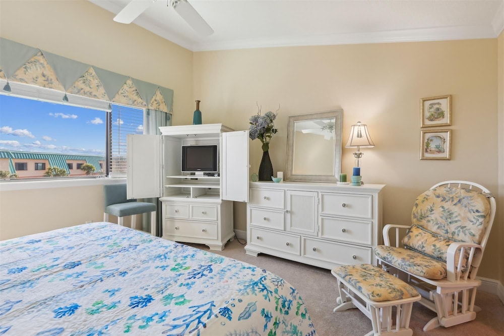 Oceanfront Splendor: Luxe Sea Haven Condo Near St. Augustine