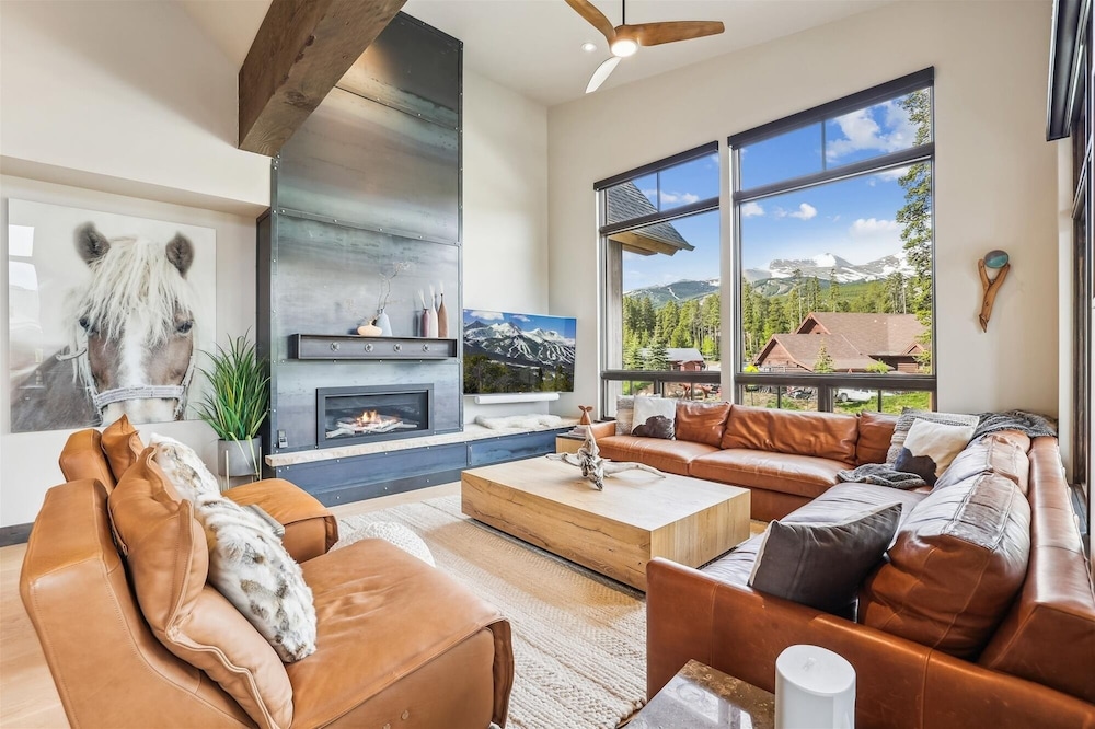 Chateau Breck 4 Bedroom Townhouse