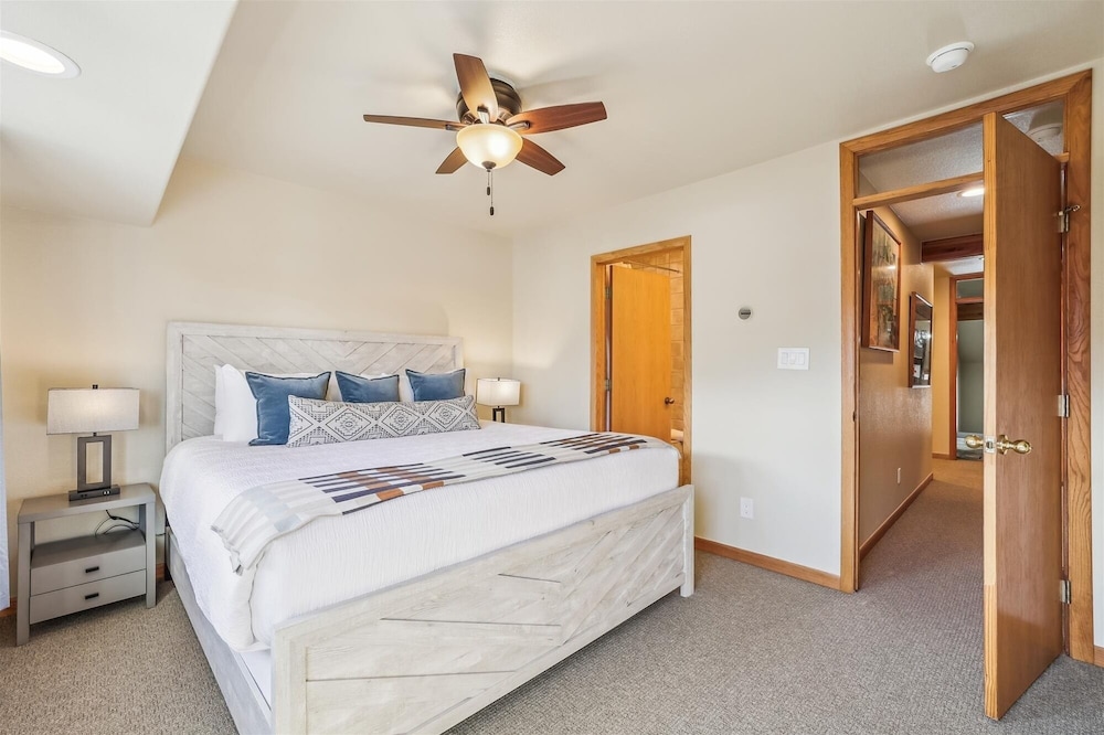 Cedars 24 3 Bedroom Duplex
