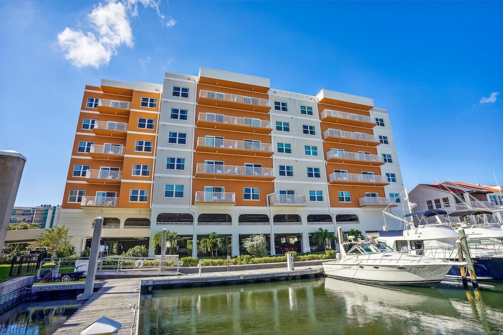 Madeira Bay Resort I 1505