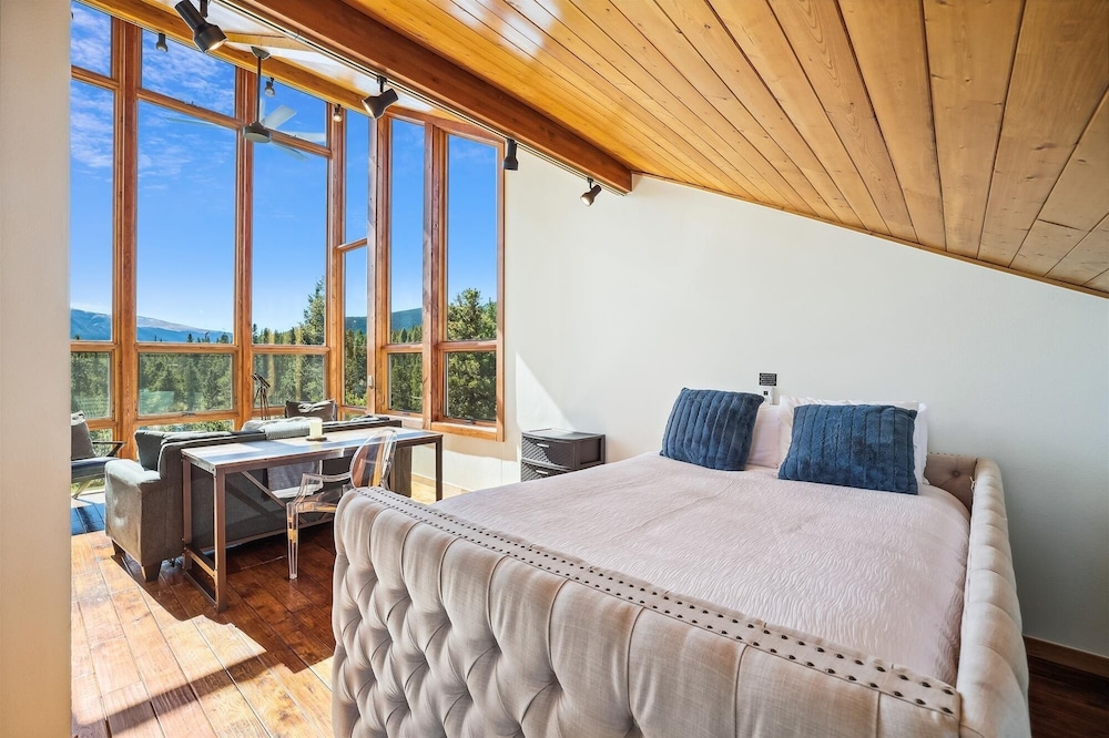 Summit Solitude Estate 3 Bedroom Home