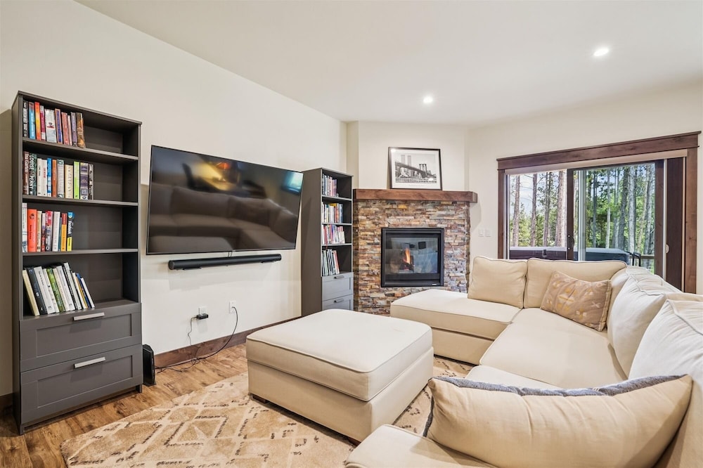 Breck Mountain Getaway 4 Bedroom Home