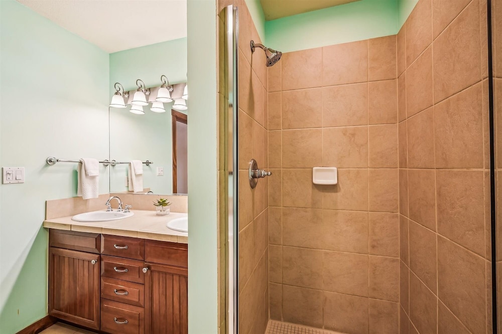 Main Street Station 3305 3 Bedroom Condo