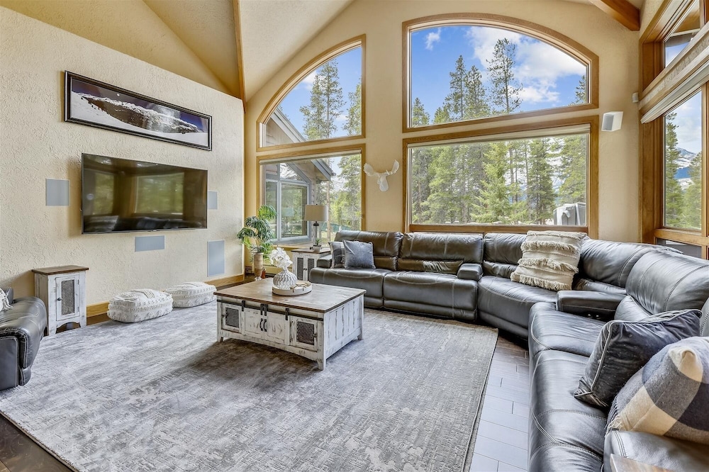 Evergreen Lodge