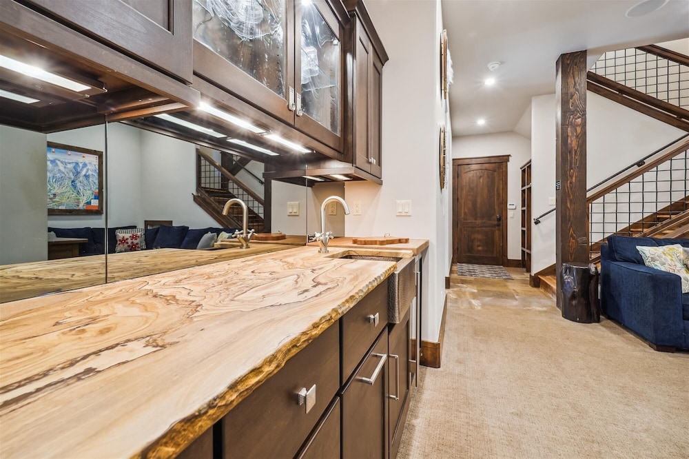 Highwoods At Shock Hill 4 Bedroom Townhouse by RedAwning