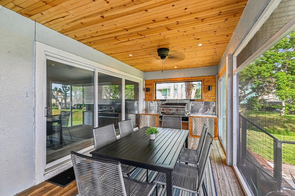 8753 N. Lagoon Dr. - Waterside Oaks On Grand Lagoon 5 Bedroom Home