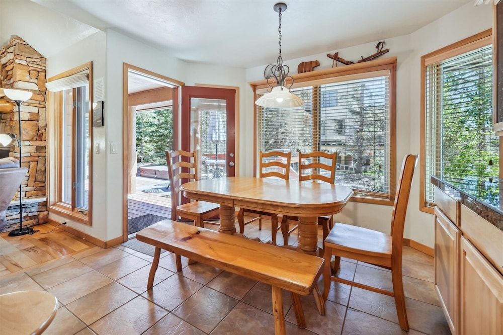 Legend Lake Lookout 4 Bedroom Home