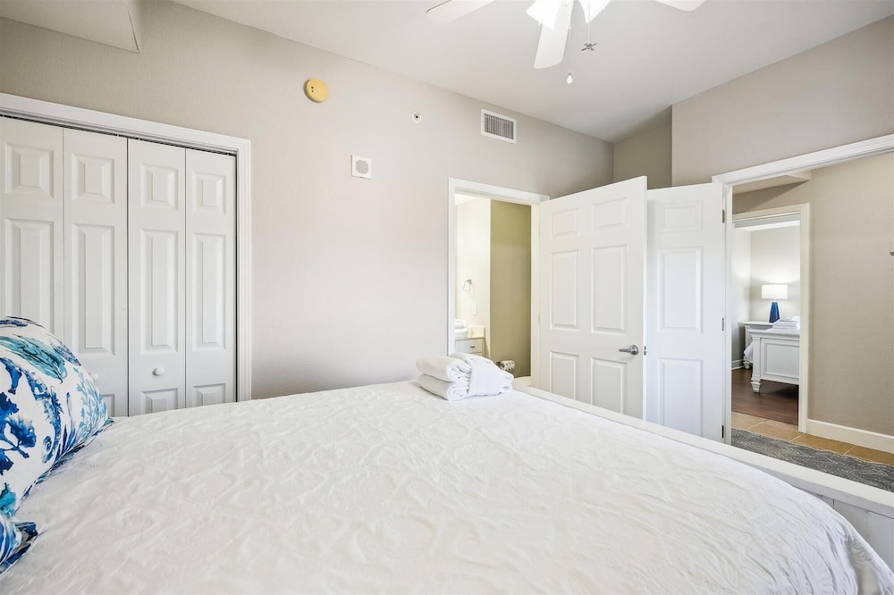Tidewater by Book That Condo