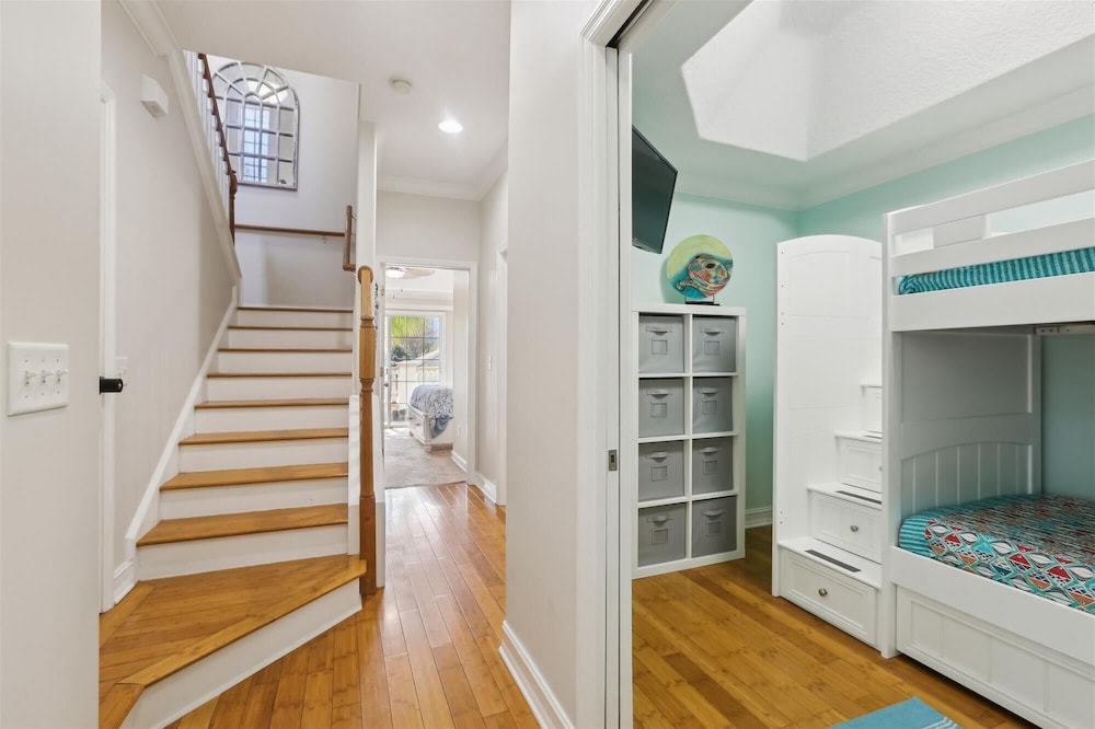 Beachside Bliss: 3BR Coastal Condo w/ Pools & Patio in St. Augustine