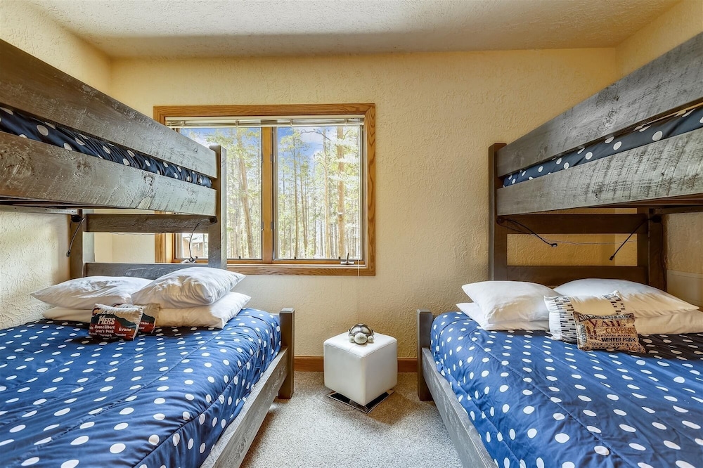 Evergreen Lodge