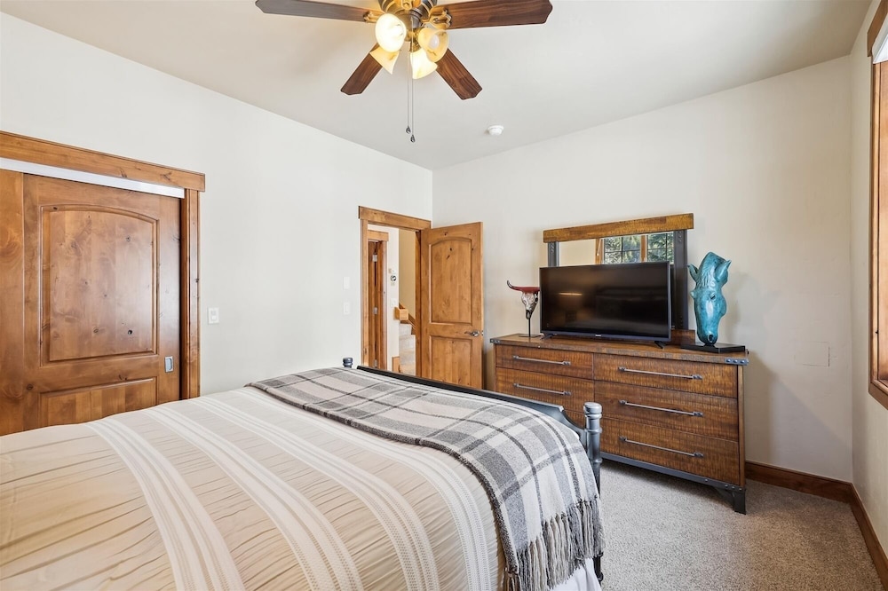The Beaver Lodge At Breckenridge 4 Bedroom Home