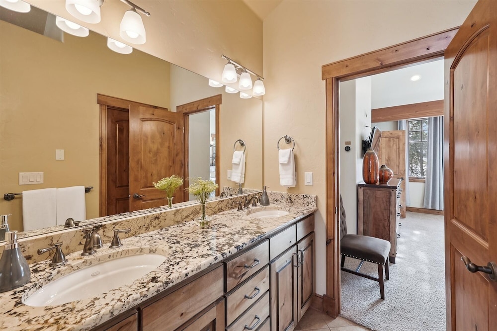 The Beaver Lodge At Breckenridge 4 Bedroom Home