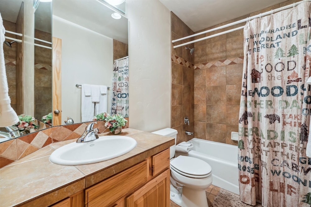 Legend Lake Lookout 4 Bedroom Home
