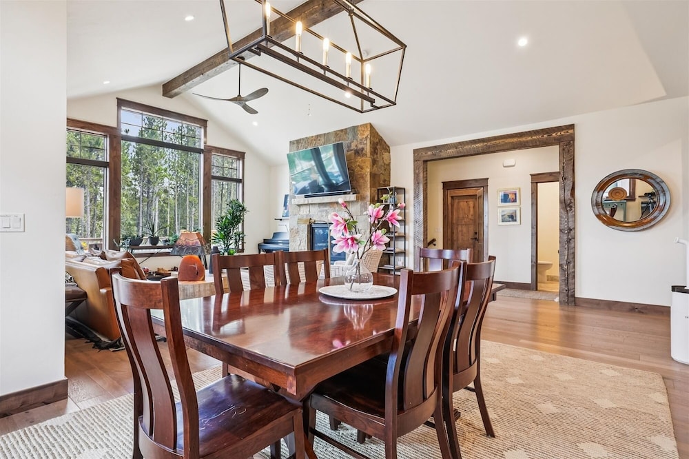 Breck Mountain Getaway 4 Bedroom Home