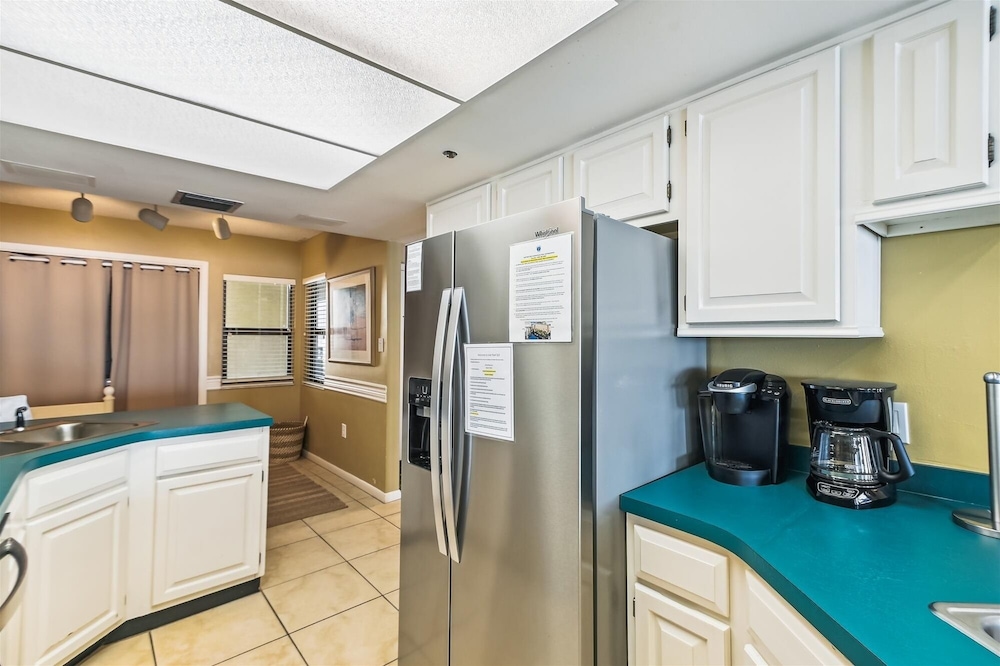 Inlet Reef 503 2 Bedroom Condo by RedAwning